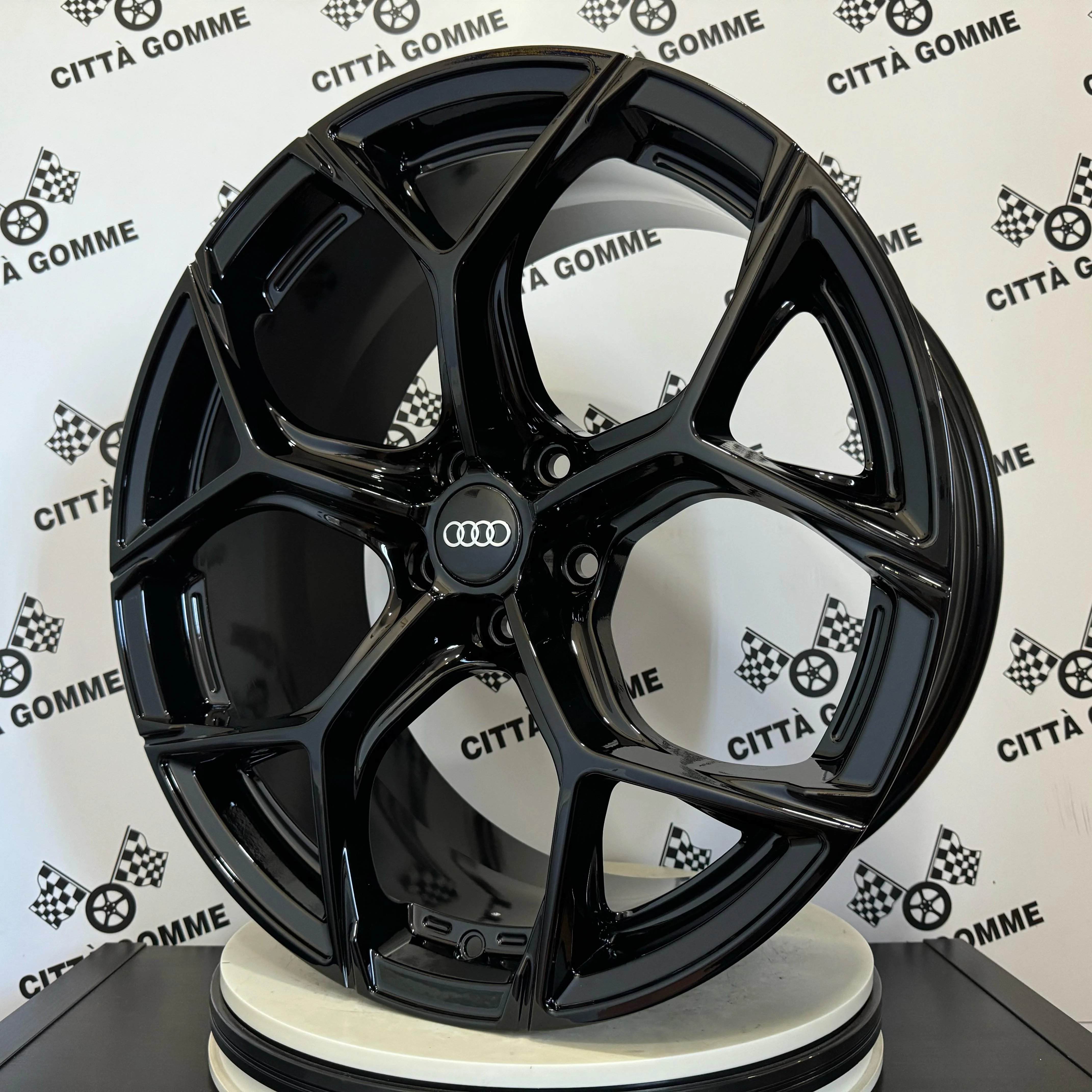 4 Cerchi in lega FANCY per AUDI A3 A4 A5 A6 A7 A8 Q2 Q3 Q4 Q5 Q7 Q8 TT - Image 6