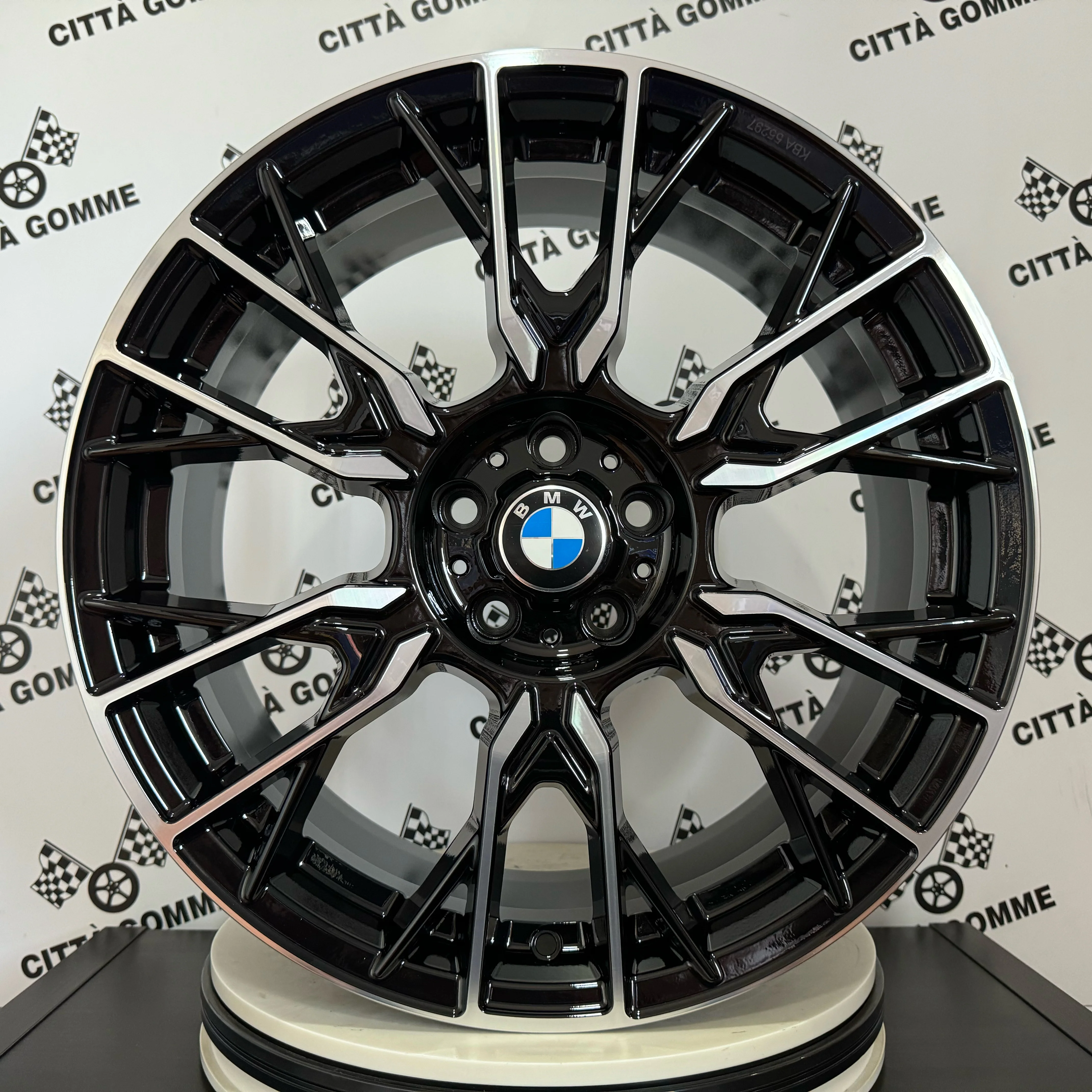Set 4 Cerchi in lega Fender per BMW i4 i5 i7 ix ix3 Serie 2 3 4 5 7 8 X3 X4 X5 X6 X7 Z4 2017 > in DOPPIA MISURA