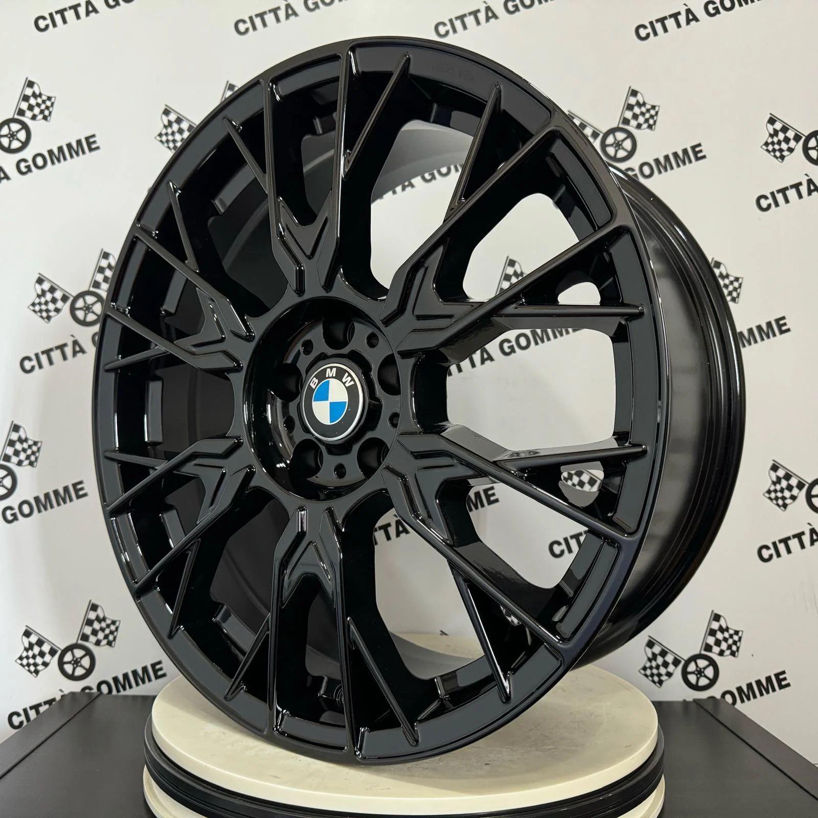 Set 4 Cerchi in lega Fender per BMW i4 i5 i7 ix ix3 Serie 2 3 4 5 7 8 X3 X4 X5 X6 X7 Z4 2017 > in DOPPIA MISURA - Image 5