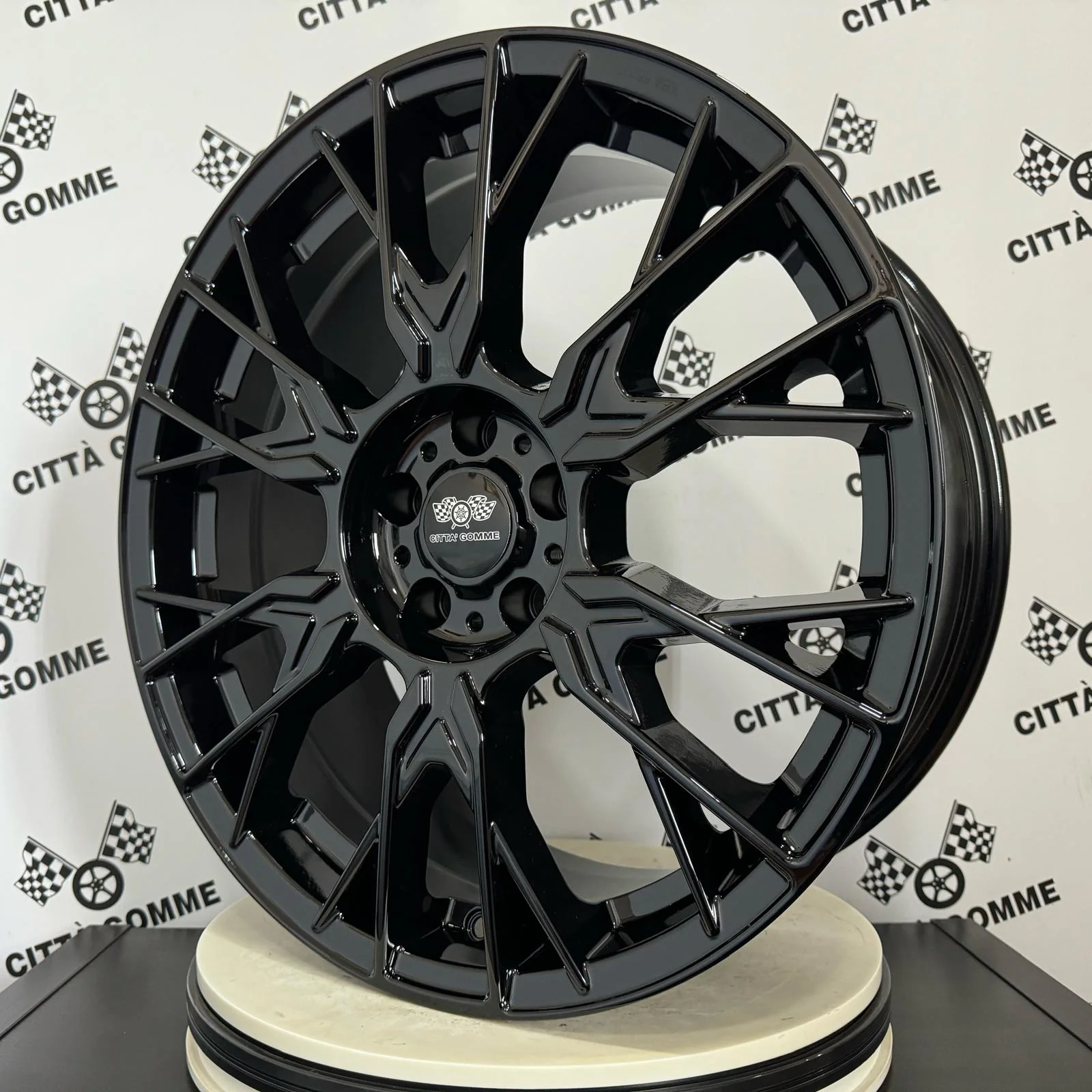 Set 4 Cerchi in lega Fender per Volkswagen Golf 5 6 7 8 T-Roc Tiguan Eos Touran Touareg Caddy Jetta Beetle Sharan ID3 ID4 ID5 ID6 ID7 - Image 4