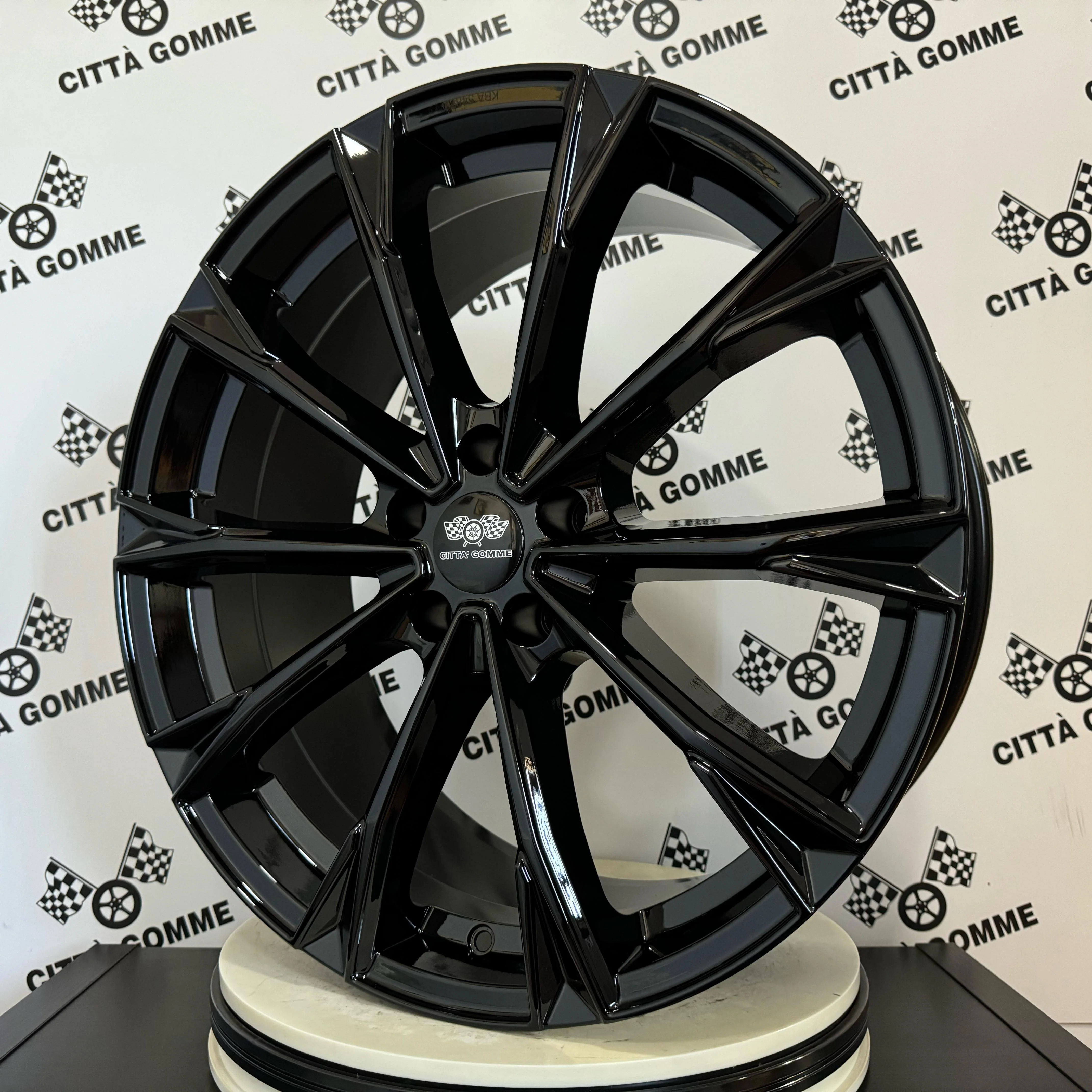 Set 4 Cerchi in lega Totale per Volvo C30 C70 S40 S60 S80 S90 V40 V50 V60 V70 V90 - Image 6