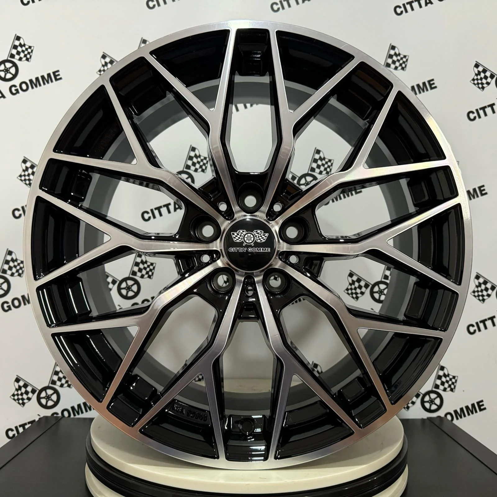 Set 4 Cerchi in lega Viperx per TOYOTA AVENSIS GT86 PRIUS IV URBAN CRUISER YARIS VERSO S