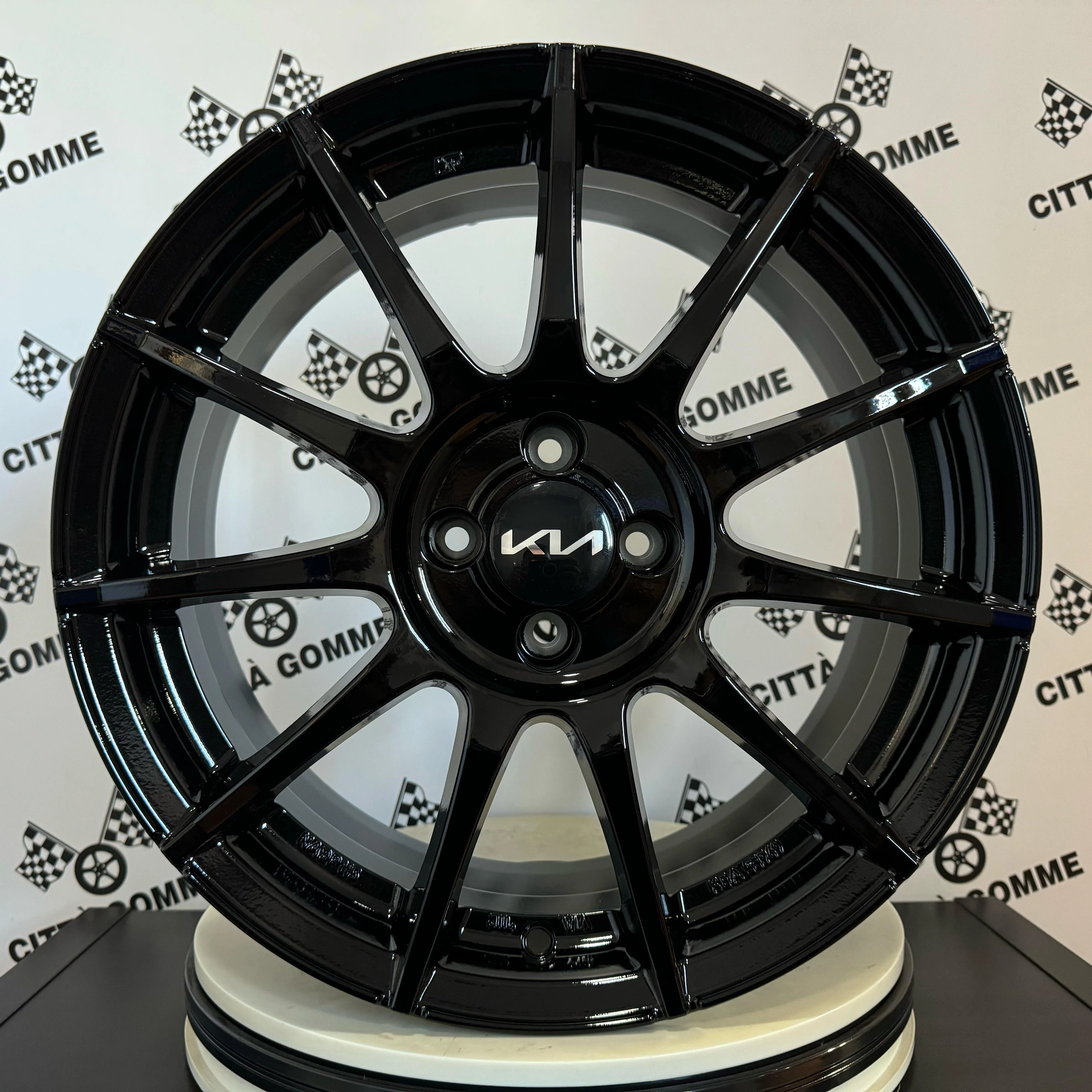 Set da 4 Cerchi in lega MSW85 per KIA Picanto Rio Sephia Shuma Stonic